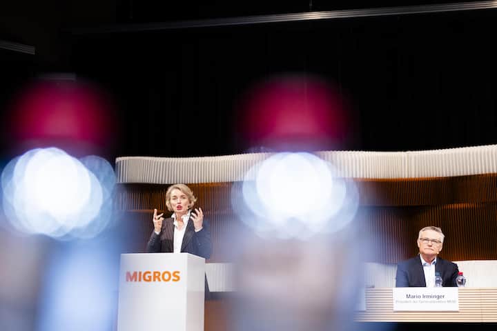 kühle kommunikationMit kühlen Statements habe die Migros ihren Umbau im Februar bekannt gegeben, sagen Kritiker.