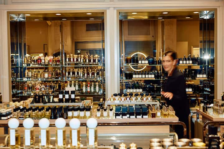 erste adresseSpitzenhaus wird vor allem samstagnachmittags zum Treffpunkt von jungen Männern, die auf Parfums stehen.