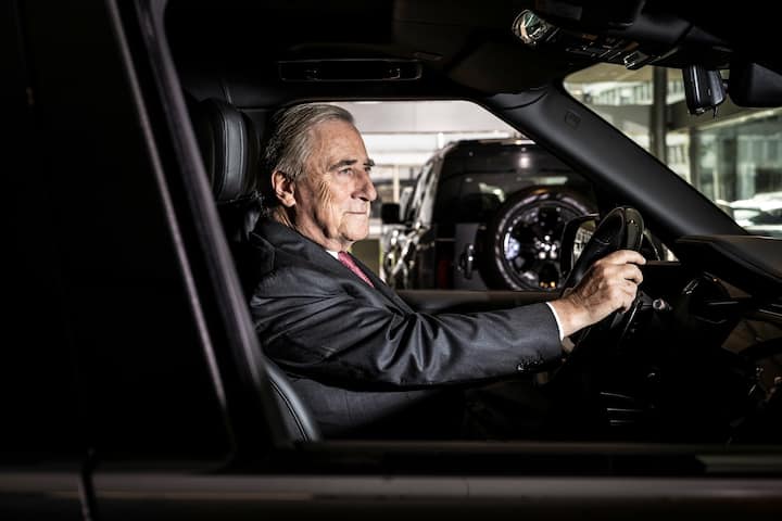 ein mannmitamourenWalter Frey war, wie sein Vater, ein ­erfolgreicher Rennfahrer. Und: Er liebt einfach Autos.
