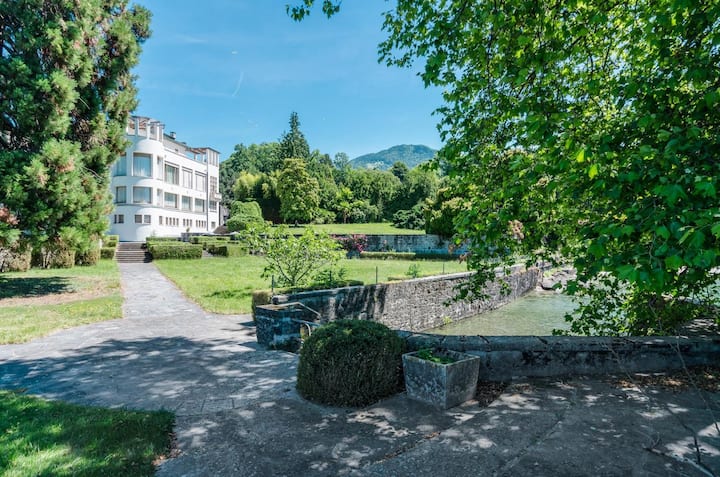 Villa «Le Karma» am Genfersee in Montreux VD
