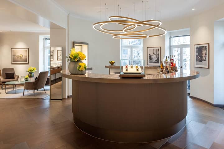 Rolex Certified Pre-Owned Lounge in seiner Flagship-Boutique in ZÃ¼rich