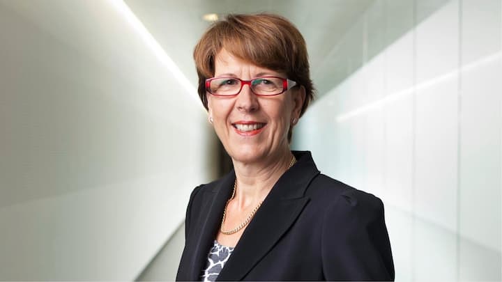Susanne Ruoff: September 2012–Juni 2018  Die erste Frau an der Spitze trieb die Digitalisierung weiter, pushte flexiblere Arbeitsmodelle – und musste nach dem Postauto-Skandal gehen. 