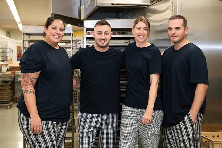 UBS Helpetica Aktion in der BÃ¤ckerei Stiftung ZÃ¼riwerk mit UBS MitarbeiterInnen, 20. Oktober 2025, Wallisellen