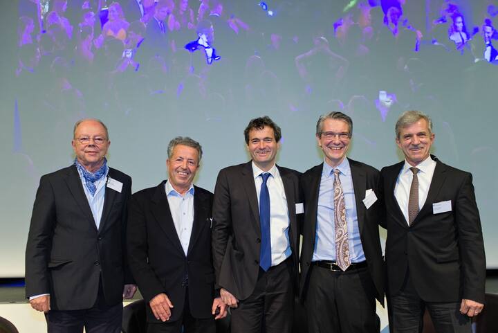 Panel 1 Moderator Otto C. Honegger; Hans Spring, ehemaliger Team- und Olympiaarzt Swiss Ski; Rudolf Minsch, Chefökonomist, economiesuisse; Willy Oggier, Gesundheitsooekonomische Beratungen; Thomas Zeltner, ehemaliger Direktor des Bundesamtes für Gesundheit, Thomas Zeltner Health Solutions GmbH