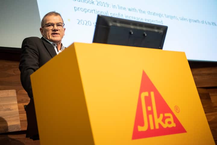 CEO Paul Schuler spricht an der Bilanzmedienkonferenz des Chemieunternehmens Sika, aufgenommen am Freitag, 22. Februar 2019 in Zuerich. (KEYSTONE/Ennio Leanza)