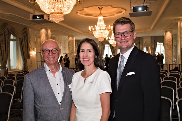 Peter "Güfi" Küpfer, coach-in; Milena Daphinoff, Präsidentin, Consulting Cluster; Maximilian von Reden, General Manager, Hotel Schweizerhof Bern