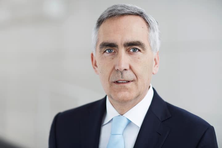 Vorsitzender des Vorstands der Siemens AGPresident and Chief Executive Officer of Siemens AG