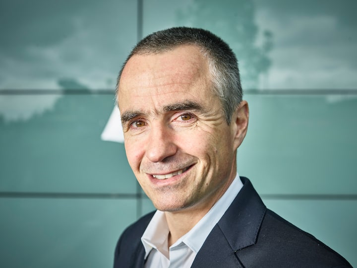 Daniel Schmutz, CEO der Helsana-Gruppe, aufgenommen am 16. Juni 2016 am Hauptsitz der Helsana in Duebendorf. (KEYSTONE/RenÃ© Ruis)