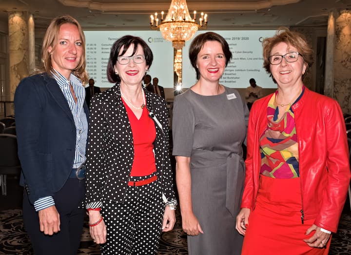 Silvia Zimmermann, Federas Beratung AG; Sylvia Raguth, Mandat-in Vorsorge- und Finanzlösungen; Jeanette Wengler, Consutling Cluster; Cornelia Oertle, oertleconsulting