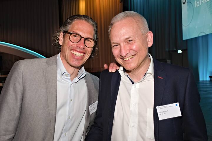 Tobias Stähle, Sales Director SCM, Oracle Deutschland B.V. & Co. KG; Thomas Koch, Head of IoT, Post CH AG