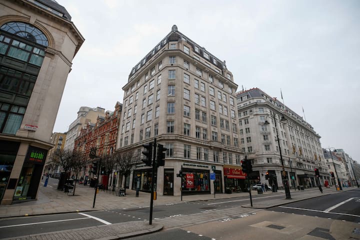 The building housing the headquarters of Greensill Capital in London, U.K., on Wednesday, March 3, 2021. Greensill is in the process of filing for insolvency in the U.K. after a swift crisis of confidence deprived it of major buyers of the loans it made and regulators stepped in to oversee its German bank. Photographer: Hollie Adams/Bloomberg