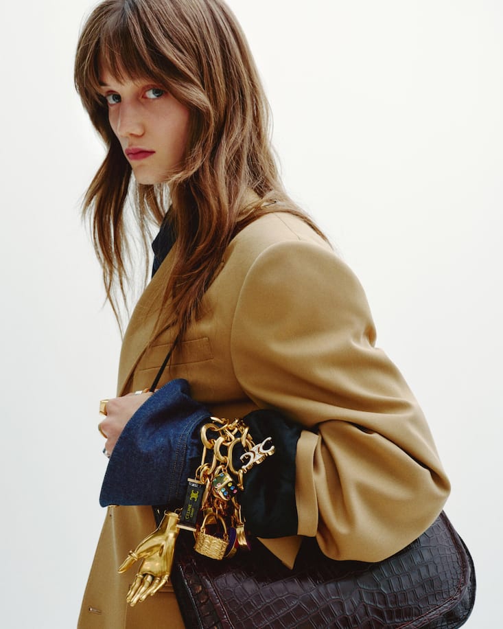 Die Ketten von Celine können mit Anhängern oder solo erstanden werden. 