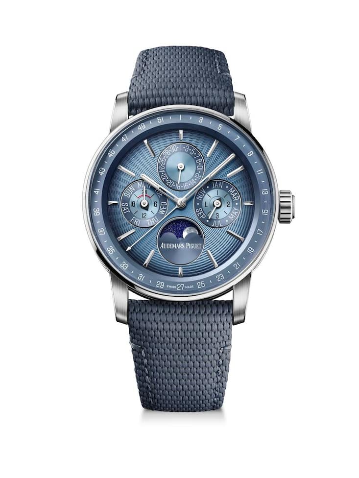 CODE 11.59 Zum 150-Jahr- Jubiläum stattet Audemars Piguet die junge Linie mit dem neuen Werk 7138 mit ewigem Kalender aus.