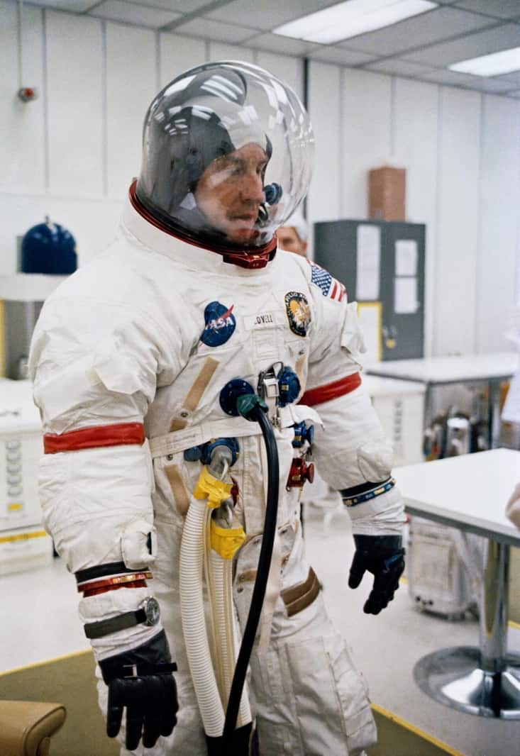 Jim Lovell Jr., Kommandant der Apollo 13 Mission mit der Omega Speedmaster.