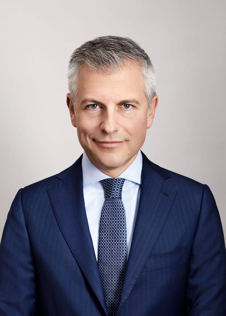 Yves Robert Charrue , GL Bank JUlius BÃ¤r