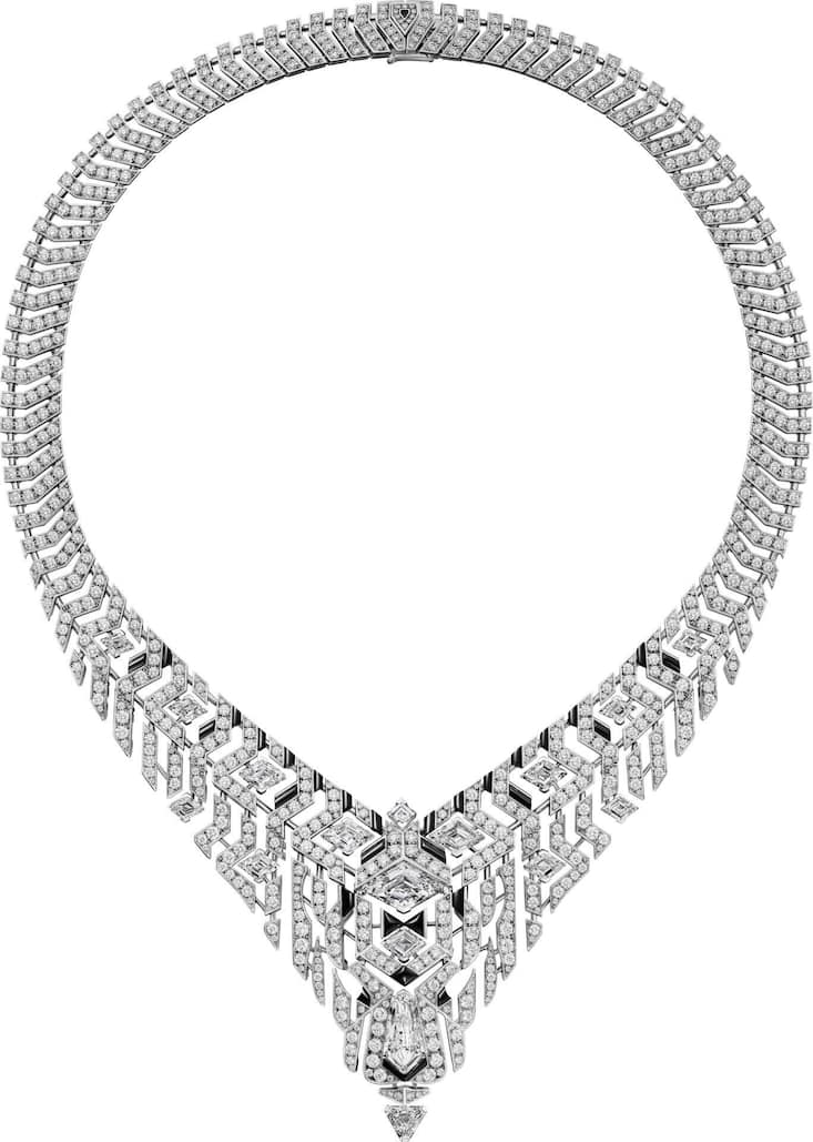 Das Collier Tsagaan aus Weissgold, ­Diamanten und Onyx lässt den Panther nur erahnen.