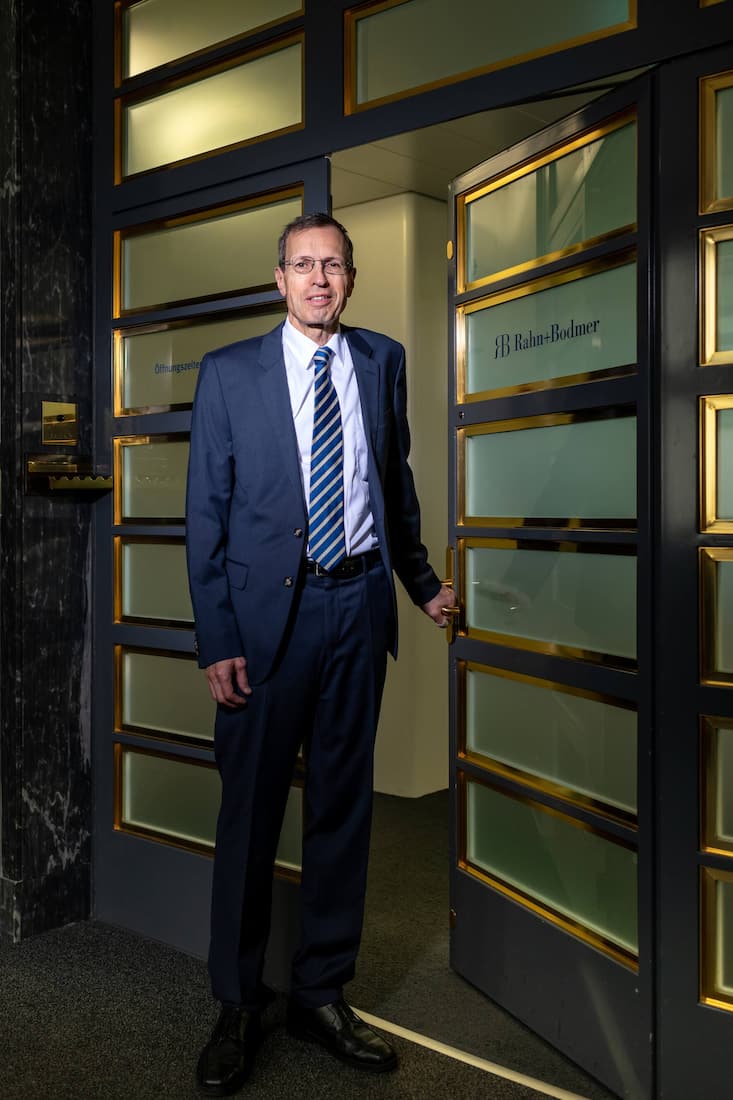 Privatbankier. Christian Rahn von der Privatbank Rah & Bodmer Co in Zuerich ist noch einer der letzten Privatbankers der Schweiz. Aufgenommen am 10.10.2018 in Zuerich. Bild Â© Remo Naegeli