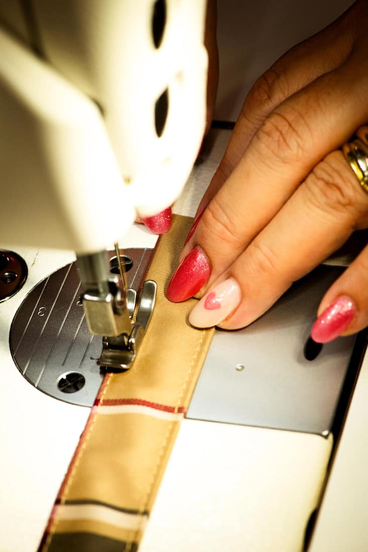 Beim Zusammennähen muss jeder Stich sitzen.