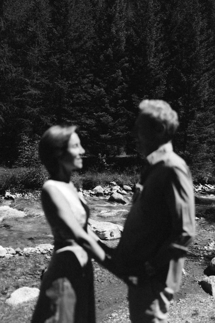 Power Couple
Raymond Bär und Carolina Müller-Möhl, in erster Ehe verheiratet mit dem im Jahr 2000 mit seinem Flugzeug tödlich verunglückten ­Banker Ernst Müller-Möhl, geben sich im Sommer 2025 im kleinen Familienkreis das Ja-Wort. Es ist auch für Raymond Bär die zweite Ehe.