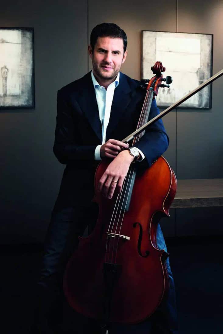 Elie Bernheim, Chef von Raymond Weil, spielt Cello.