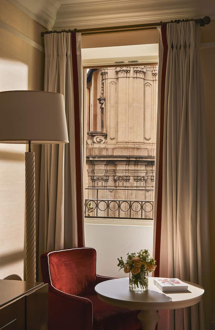 RFH The Carlton - Deluxe Room #222 043 MA Oct 25.jpg