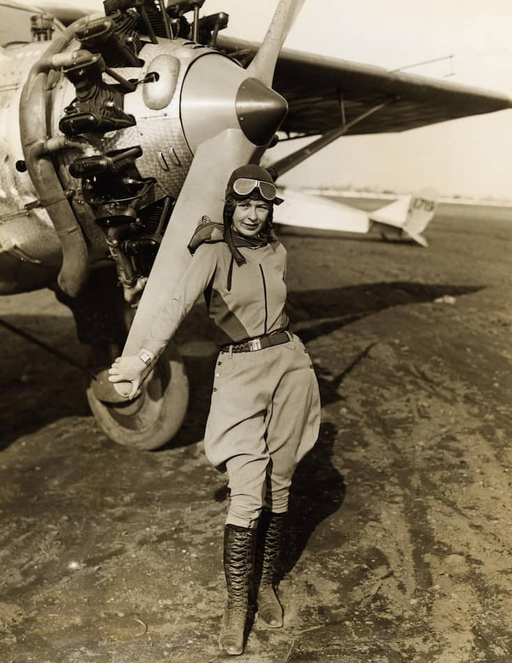 Auch Elinor Smith musste ohne Bordcomputer fliegen.