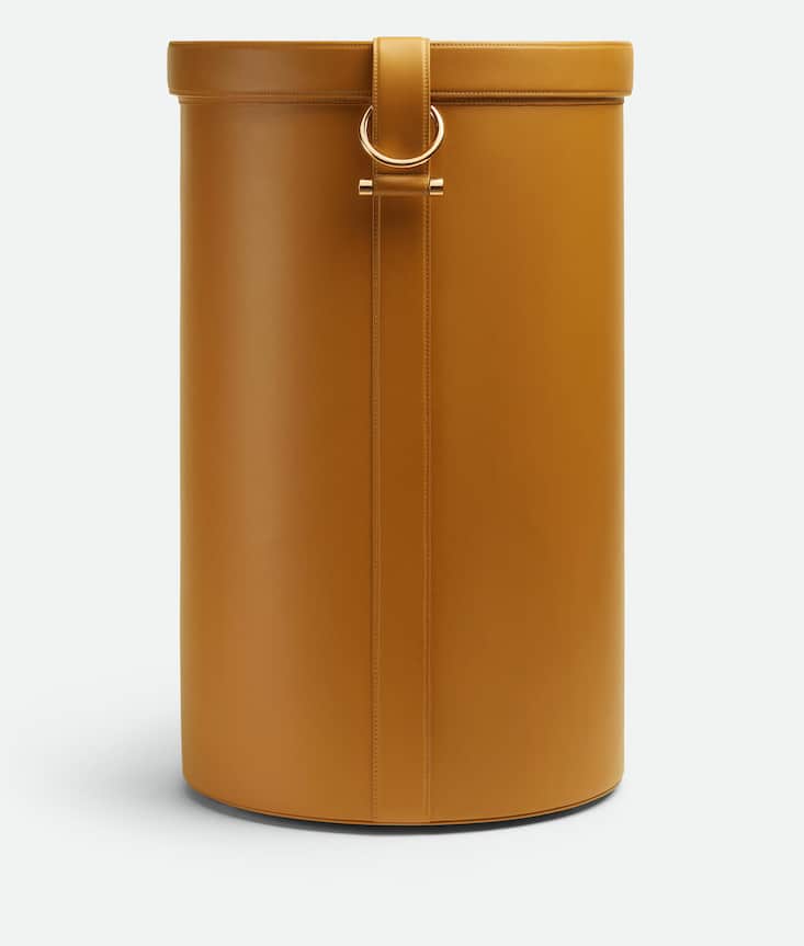 <p>Ab ins Körbchen: Bottega Veneta Laundry Basket, 5300 Fr.</p>