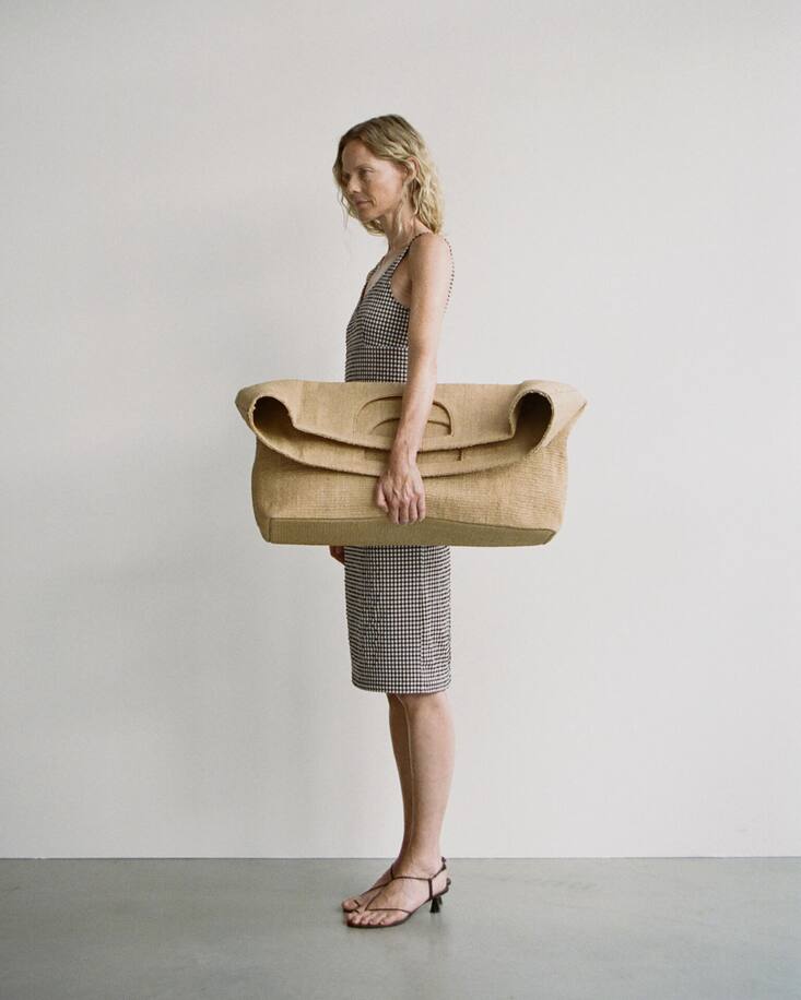 <p>Róhe: Die Designer arbeiten an einer Garderobe, bei der jede Kollektion die vorhergehende ergänzt. </p>