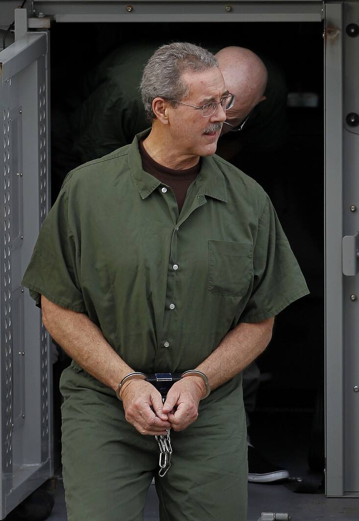 Indicted financier R. Allen Stanford, accused of leading a $7 billion investment fraud scheme, arrives at the Bob Casey Federal Courthouse in Houston, Texas, U.S., on Tuesday, March 6, 2012. The judge ordered the jury to return to deliberations after the panel sent a note saying it couldnt reach a unanimous verdict in its fourth day of reviewing the evidence. Photographer: Aaron M. Sprecher/Bloomberg *** Local Caption *** R. Allen Stanford