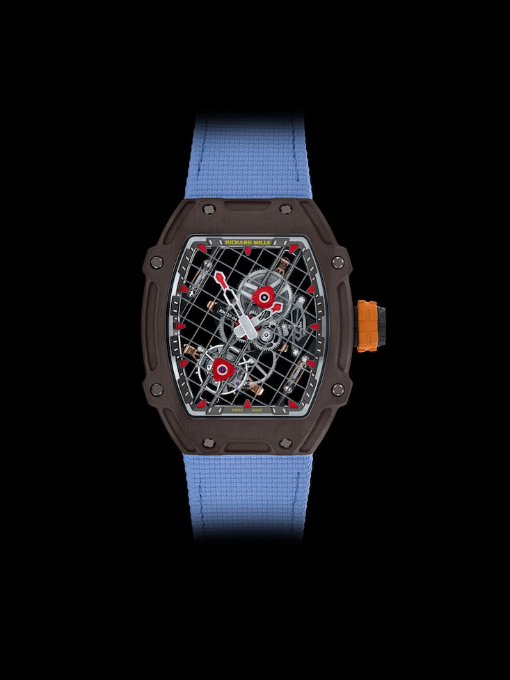 RM 27-04 TOURBILLON RAFAEL NADAL Das Modell wurde anlässlich der zehnjährigen Partnerschaft mit dem Tennisspieler kreiert, wiegt 30 Gramm inklusive Band, hält 12 000 G stand und kostet eine Million Franken.