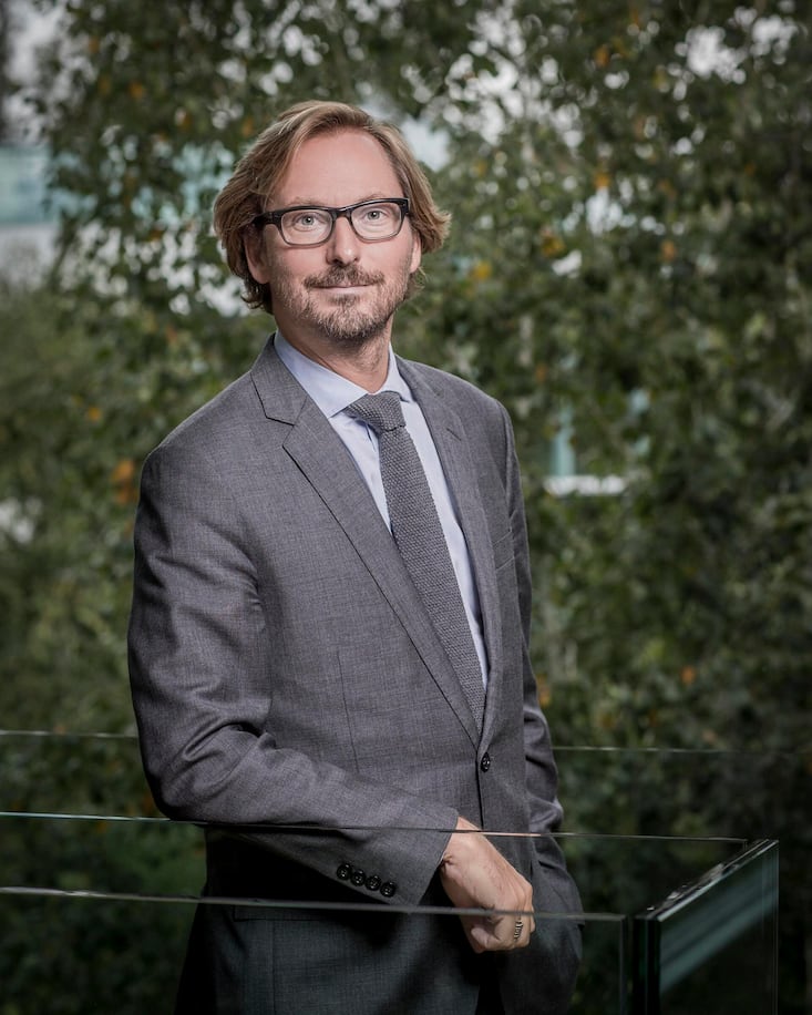 Nicolas Bos ist seit zehn Jahren Präsident und CEO von Van Cleef & Arpels und zudem Creative Director. Er schwingt das Zepter mit Erfolg: Der Marke geht es so gut wie nie zuvor.