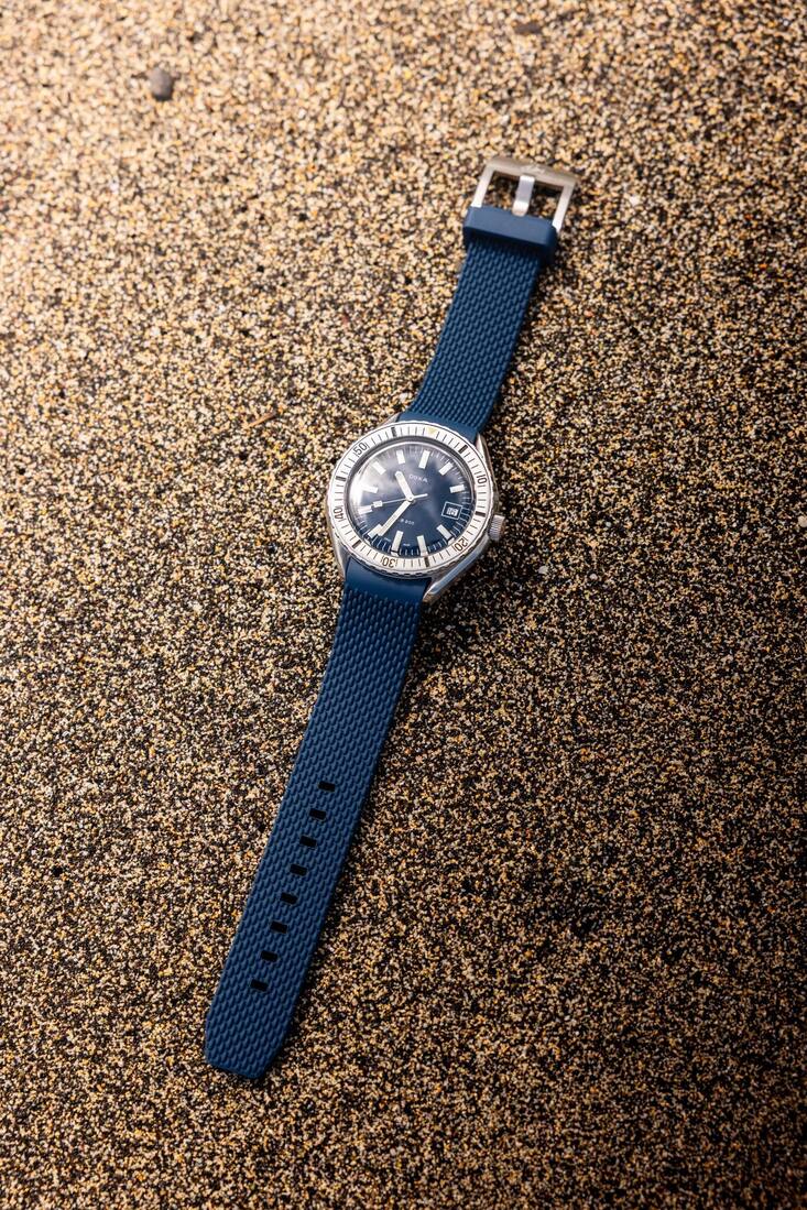 DOXA Sup 200