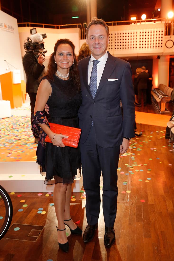 Ralph Hamers (CEO der ING Group) mit Ehefrau Patricia / 50jhriges Jubilum der ING-DiBa und zugleich 20. Verleihung des Helmut Schmidt Journalistenpreises am 10. Oktober 2015 in der Alten Oper in Frankfurt am Main / Bitte Fotovermerk: VISTAPRESS / G. Chlebarov