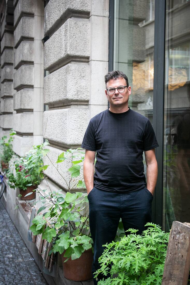 HANDOUT - Daniel Graf, Netzaktivist, Kommunikationsstratege und Berater, am 7. August 2019 in Basel. Graf ist Mitbegruender der Crowdfunding Plattform Wecollect, mit der der politische Austausch und die Unterschriftensammlung fuer Initiativen vereinfacht wird. (Nicole Pont) *** NO SALES, DARF NUR MIT VOLLSTAENDIGER QUELLENANGABE VERWENDET WERDEN ***