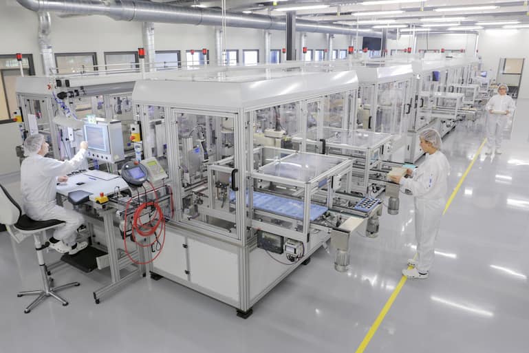 Vollautomatisiert: Die Swatch Group baut ihr Automatikwerk Sistem 51 für die gleichnamigen Uhren der Marke Swatch in einer automatischen Produktion. Das ist Innovation auf höchstem Niveau.