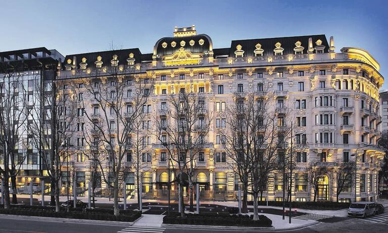 09_39_hotel.jpg