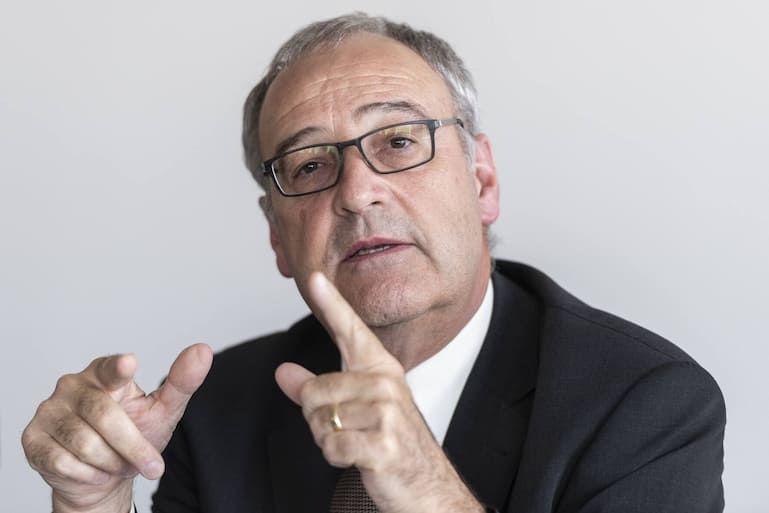 Bundesrat Guy Parmelin, Vorsteher des Departements fuer Wirtschaft, Bildung und Forschung WBF, spricht an einer Medienkonferenz zum Abschluss der Verhandlungen zwischen der Europaeischen Freihandelsassoziation EFTA (Island, Liechtenstein, Norwegen und Schweiz) und den Mercosur-Staaten (Argentinien, Brasilien, Paraguay und Uruguay), am Samstag, 24. August 2019, in Kloten. (KEYSTONE/Melanie Duchene)