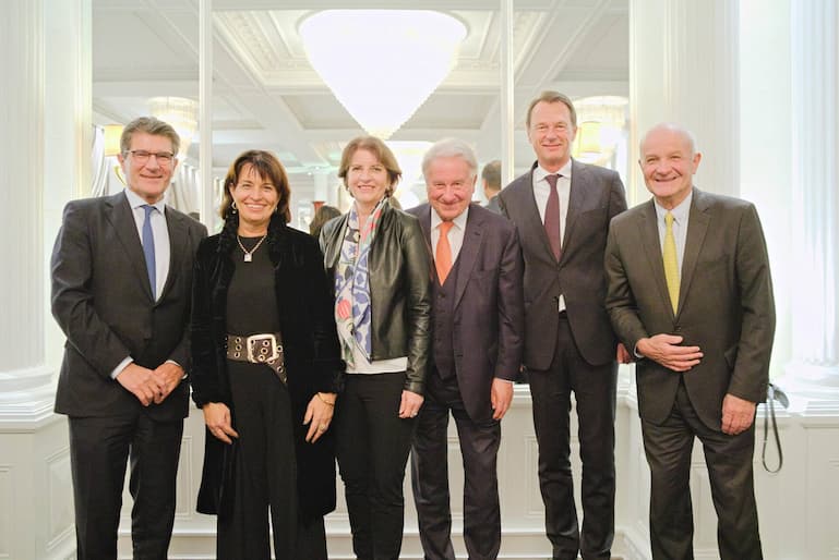 Jury: Patrick Odier, VR-Präsident Lombard Odier; Doris Leuthard, langjährige Bundesrätin; Barbara Rigassi-Schneeberger, Strategieberaterin; Bjørn Johansson, Chef Dr. Bjørn Johansson Associates; Dirk Schütz, Chefredaktor BILANZ; Martin Naville, Ex-Direktor der Swiss-American Chamber of Commerce (v.l.).