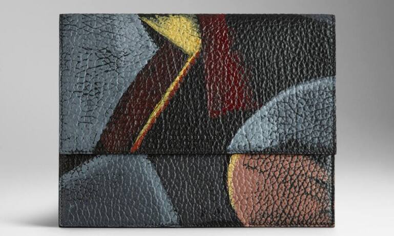 burberry-hand-painted-signature-grain-leather-ipad-case.jpg