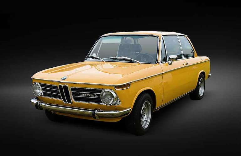 DPB7XK Car BMW New Class 2002 Ti