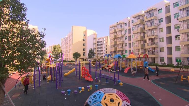 Crystal_Biel_Shenzen_Spielplatz.jpeg