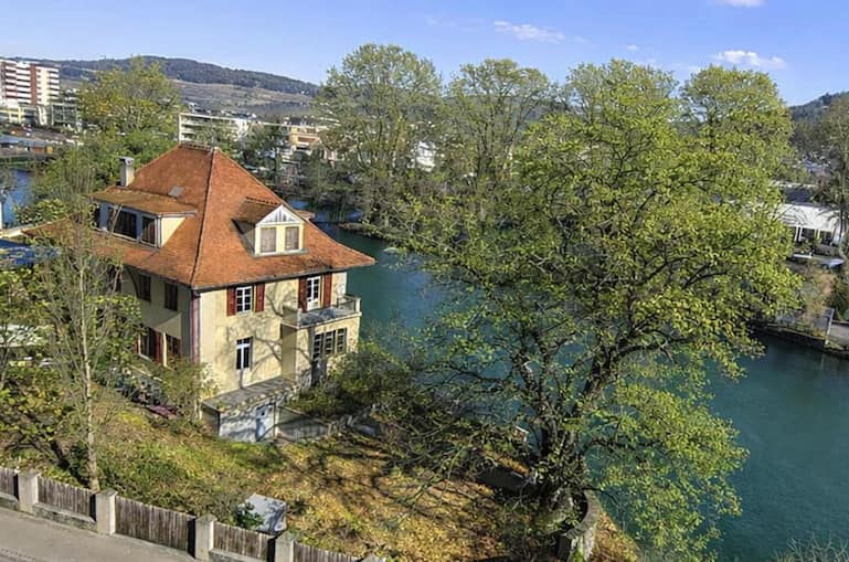 Die Villa wurde 1918 erbaut und war jahrzehntelang der Wohnsitz des Direktors der Selve-Werke.