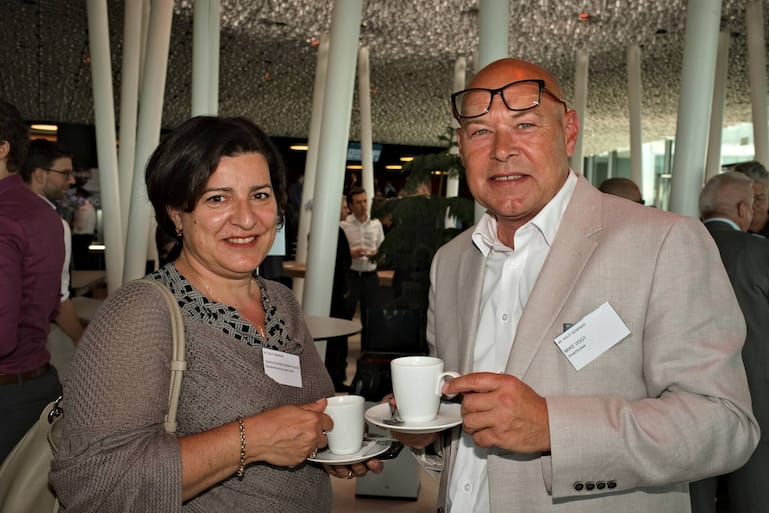 Vassiliki Vassiliki Riesen-Giannoyssios, Standortförderung Kanton Bern; Mike Vogt, SmartSuisse-Giannoyssios, StandortfÃ¶rderung Kanton Bern;Mike Vogt, SmartSuisse