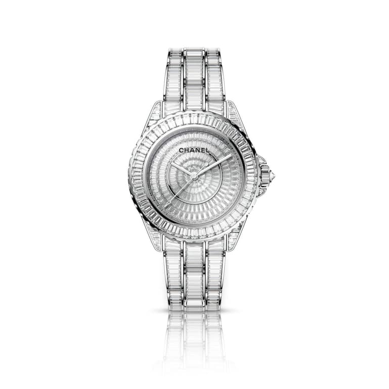 Chanel
Die Weissgolduhr «J12 River 38 mm Baguette-Cut Diamonds» hat ein Automatikwerk und ist vollständig mit Diamanten ausgefasst.