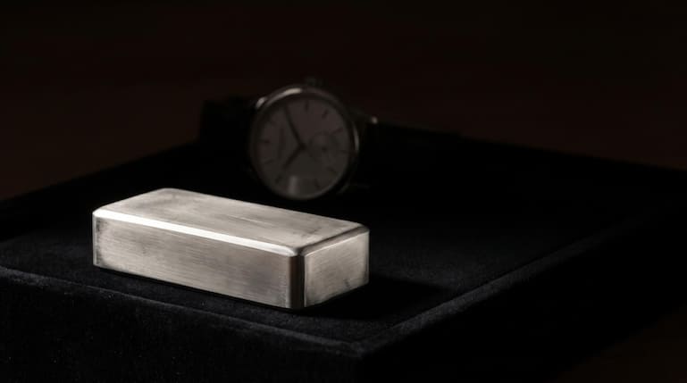 Platin ist schwer zu verarbeiten, dafür aber auch ein vielfach verwendbares Metall.