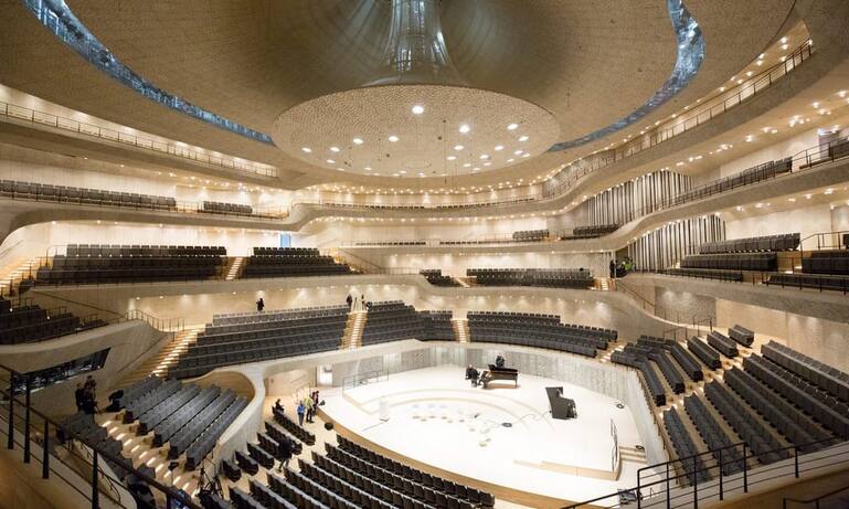 elbphil_konzertsaal.jpg