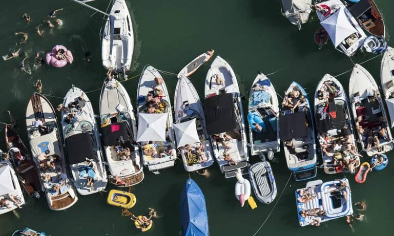 street-parade-boote.jpg