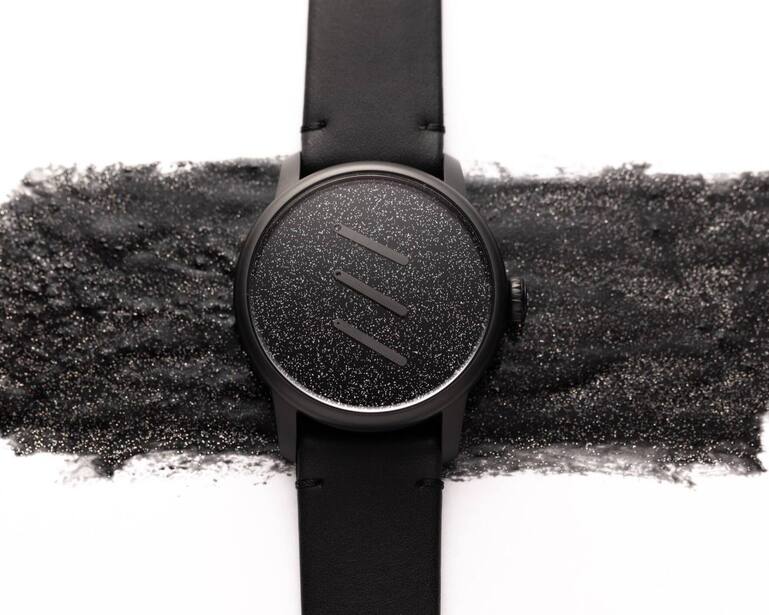 Die Uhr Noirmont x Olivier Mosset von 2024.