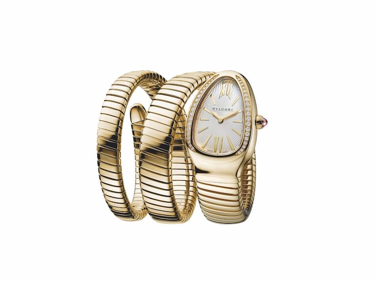 Die Serpenti Tubogas Uhr in Gold mit Diamanten.