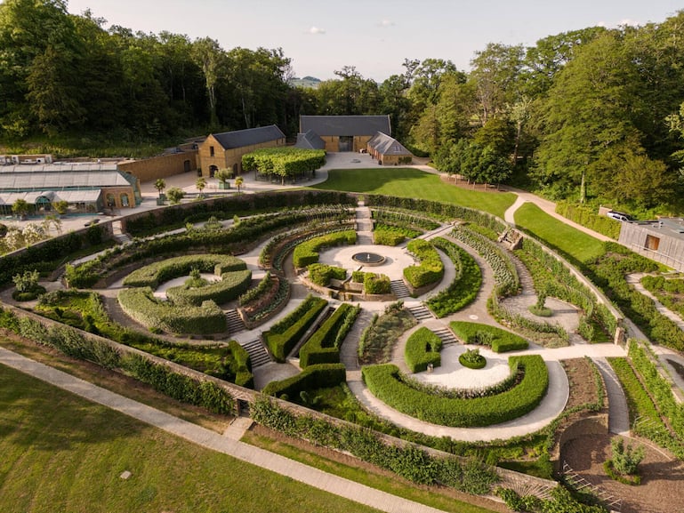 The Newt in Somerset
Entstanden aus einem alten Landsitz, setzt das Hotel auf Nachhaltigkeit und einen respektvollen Umgang mit der Natur.